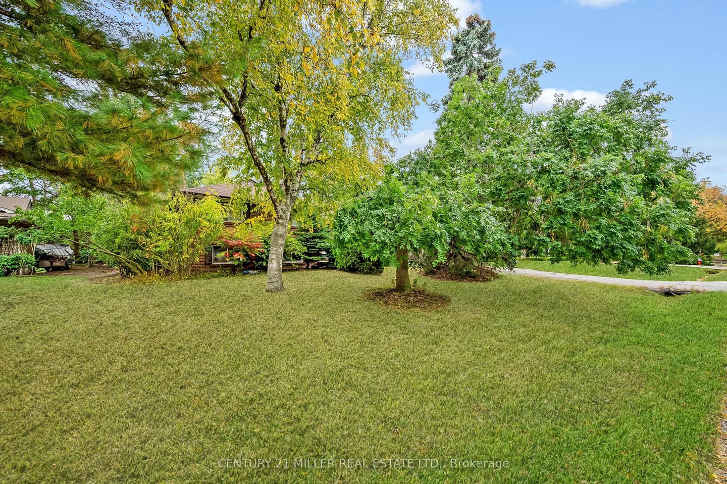1342 Sedgewick Crescent, Oakville, ON L6L 1X8