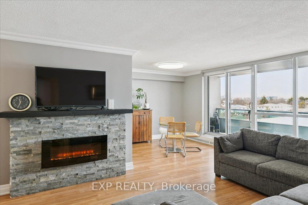 44 Longbourne Drive 412, Toronto, ON M9R 2M7