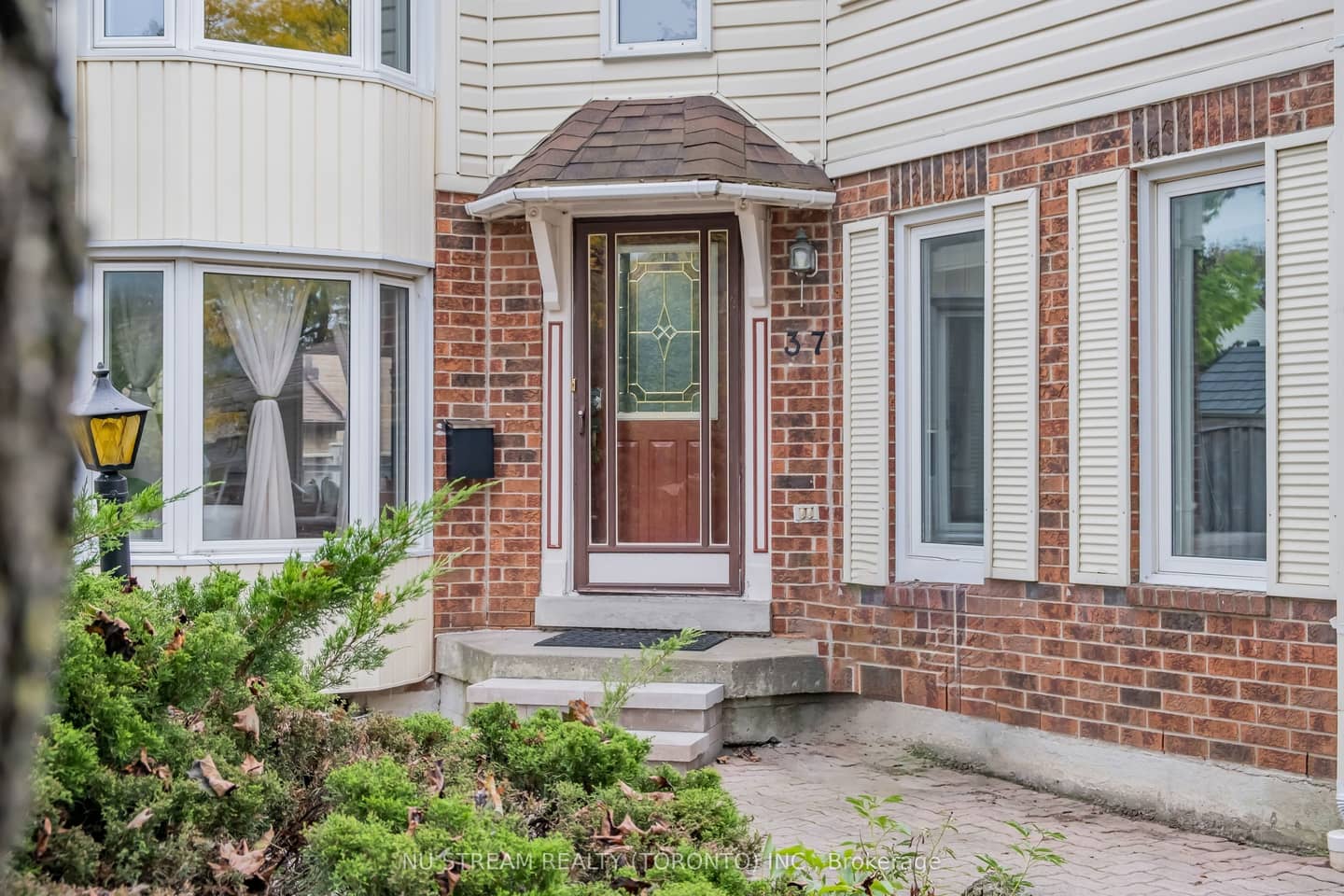 37 Wintermute Boulevard, Toronto, ON M1W 3M5