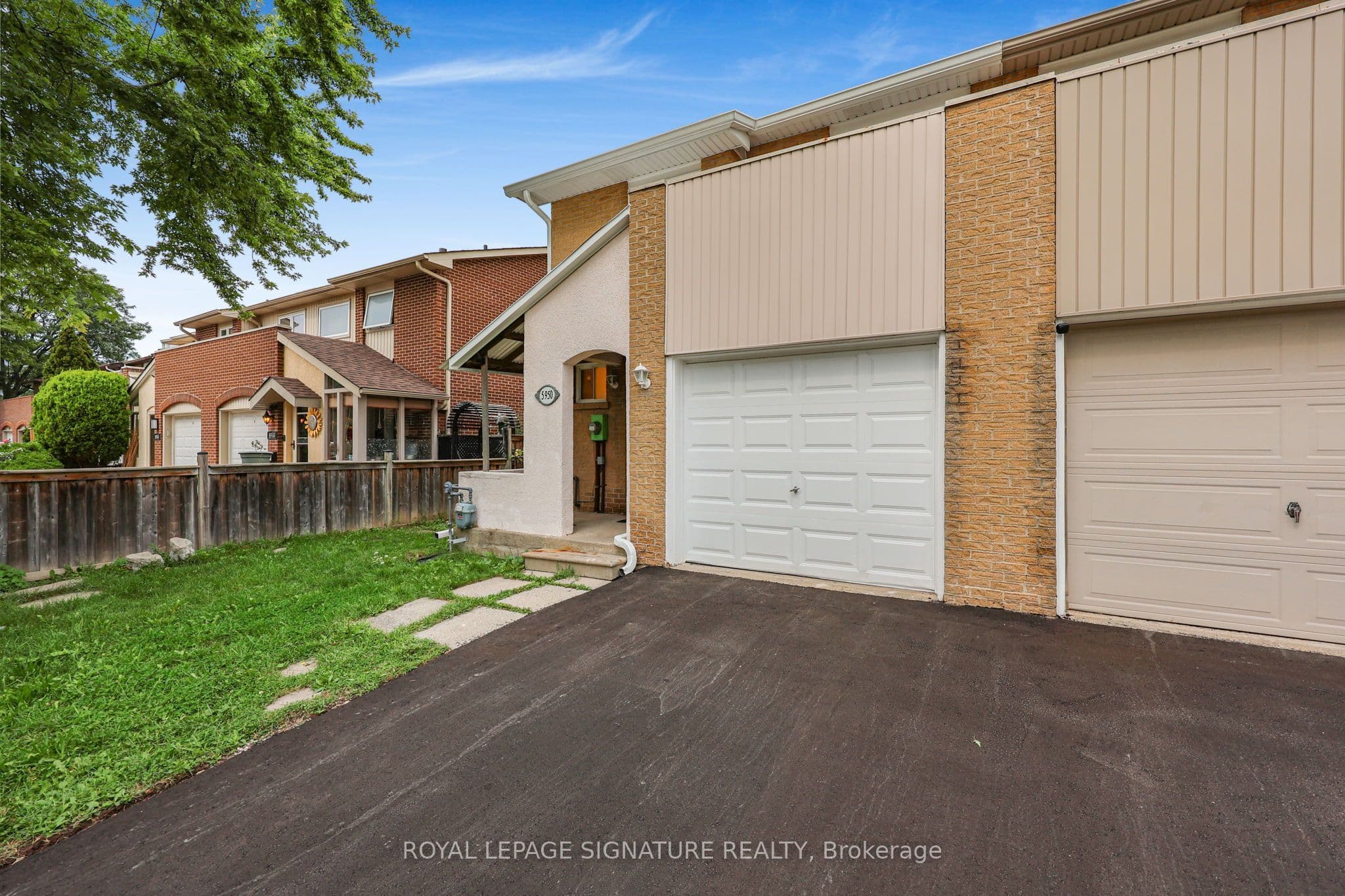 5950 Chidham Crescent, Mississauga, ON L5N 2R9