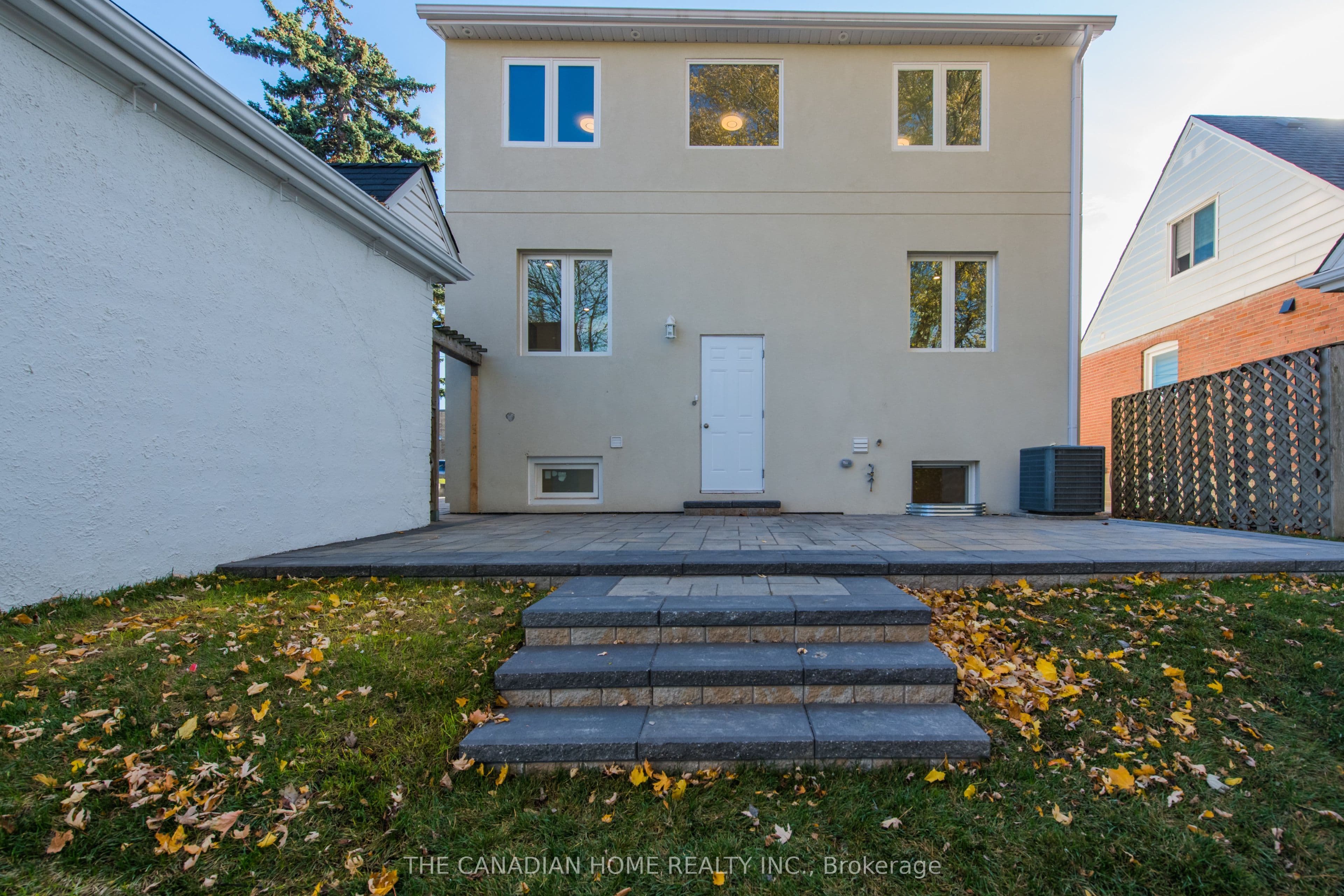 8 Clearview Heights BASEMENT, Toronto, ON M6M 1Z9