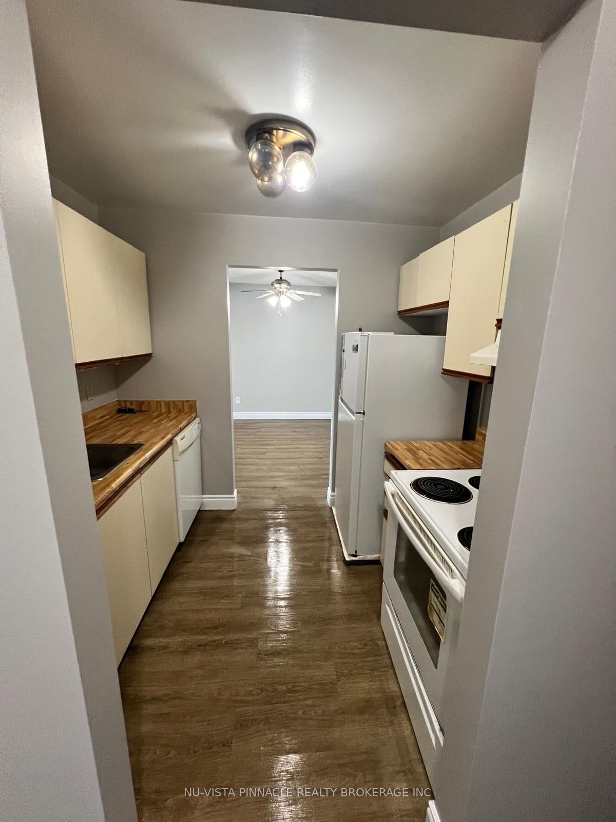 727 Deveron Crescent 303, London South, ON N5Z 4X4