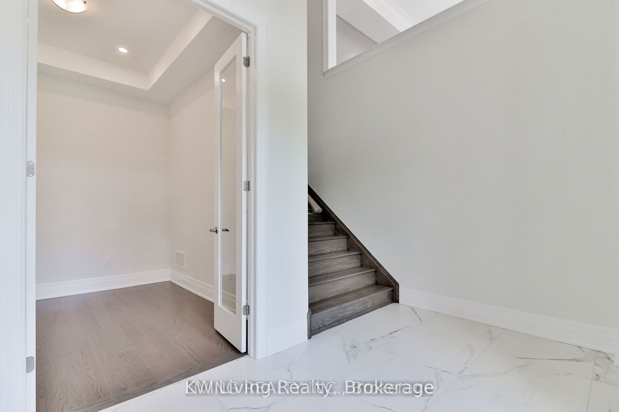 11 Becky Cheung Court, Toronto, ON M2M 0B7