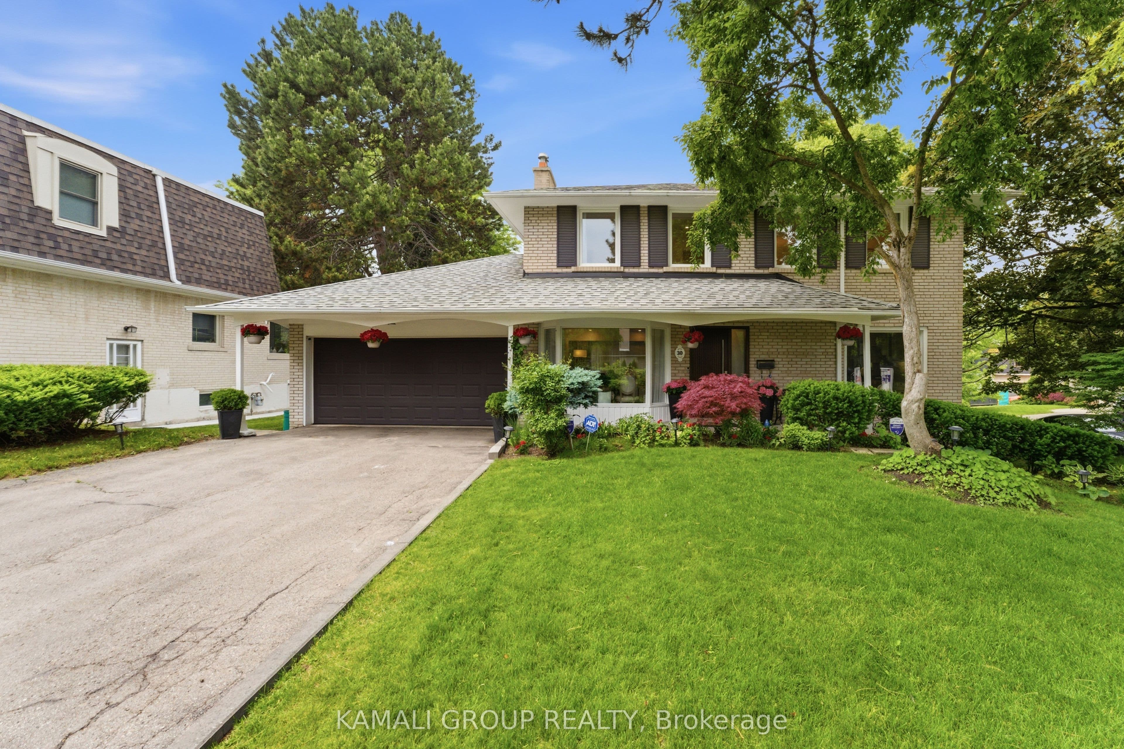 30 Blue Ridge Road, Toronto, ON M2K 1R7