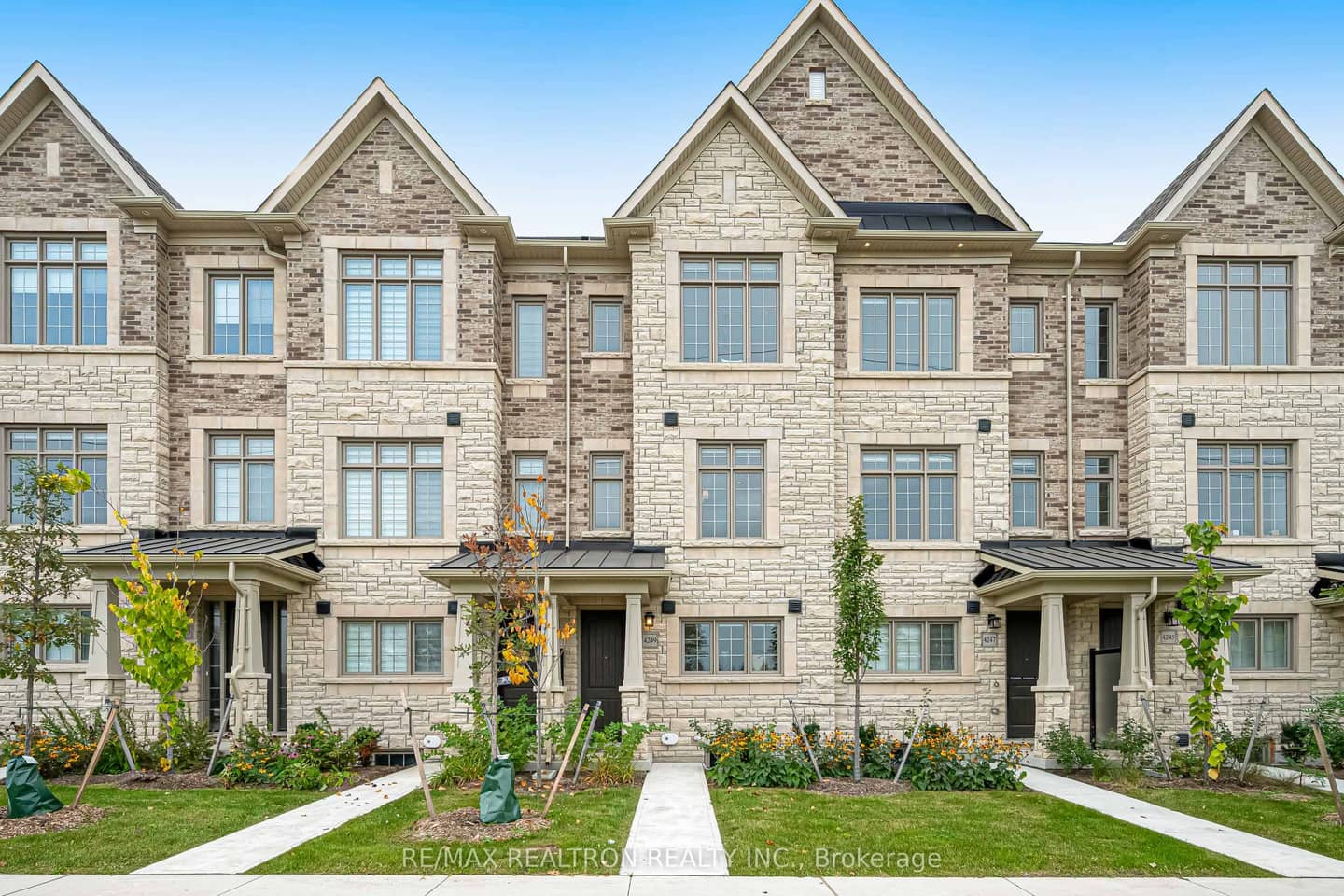 4249 Major Mackenzie Drive E, Markham, ON L6C 3L5