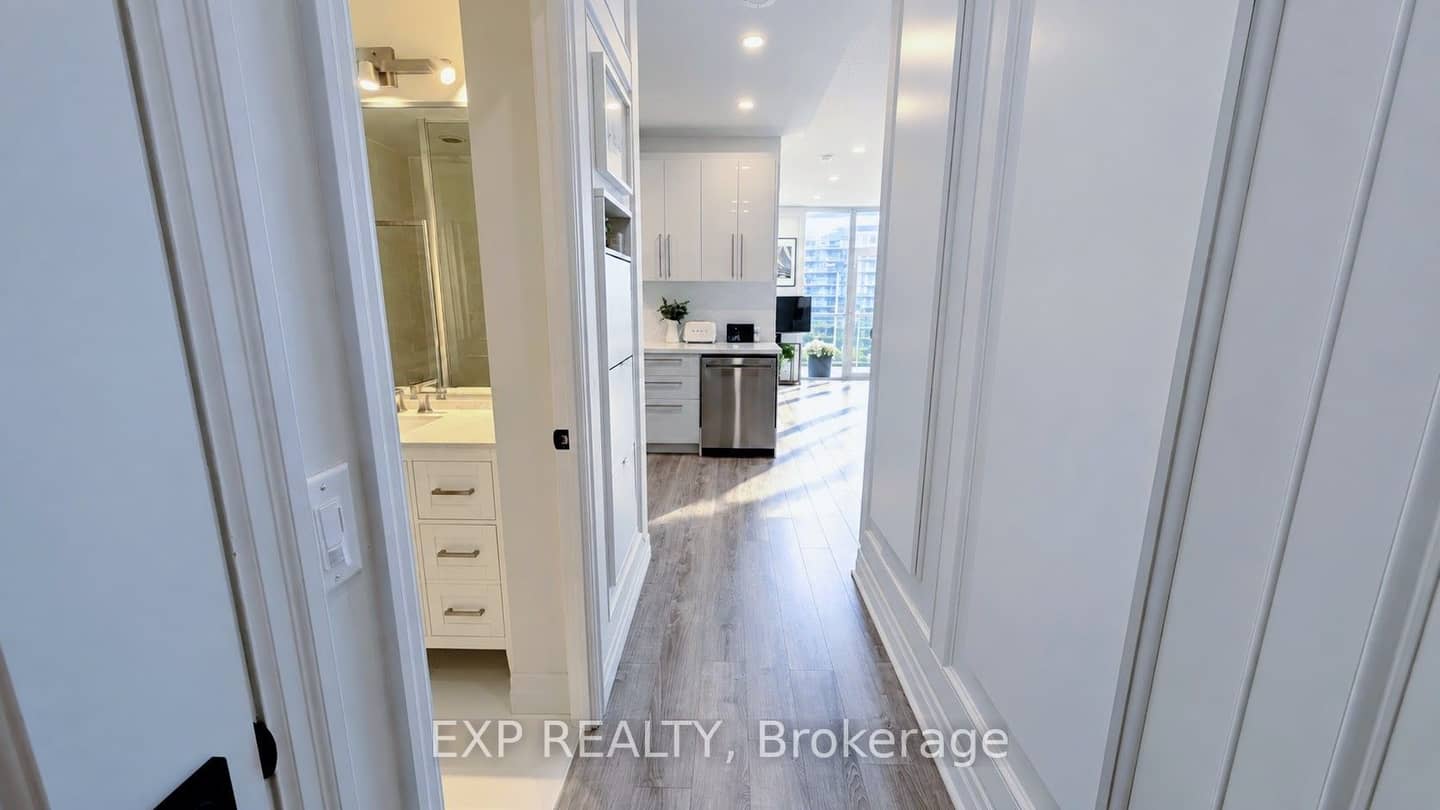 58 Marine Parade Drive 1213, Toronto, ON M8V 4G1
