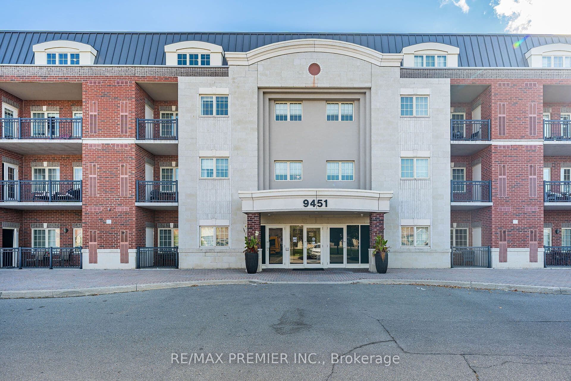 9451 Jane Street 304, Vaughan, ON L6A 4H7