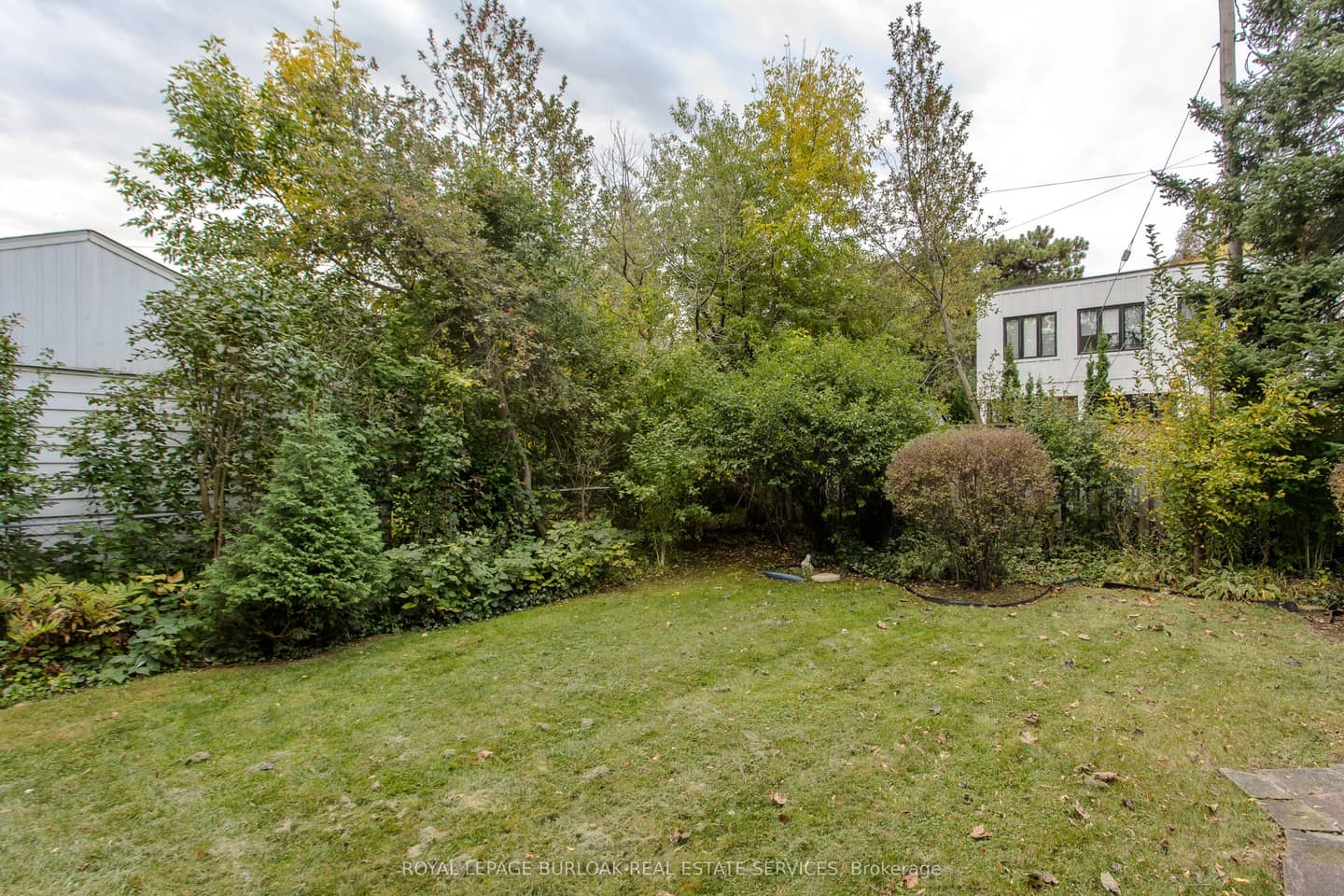 2104 Emerald Crescent, Burlington, ON L7R 1N3