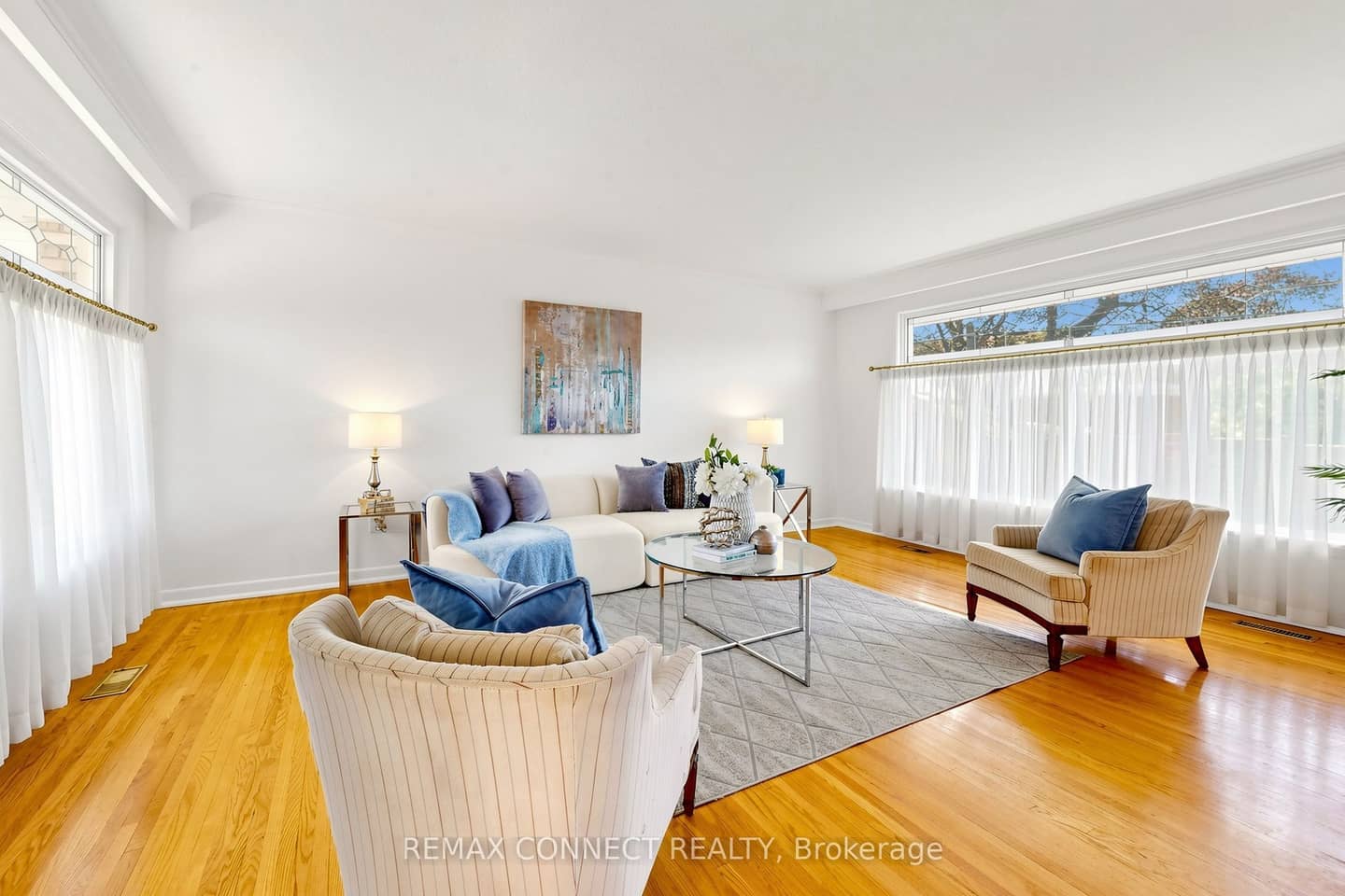 15 Grassington Crescent, Toronto, ON M1G 1X4
