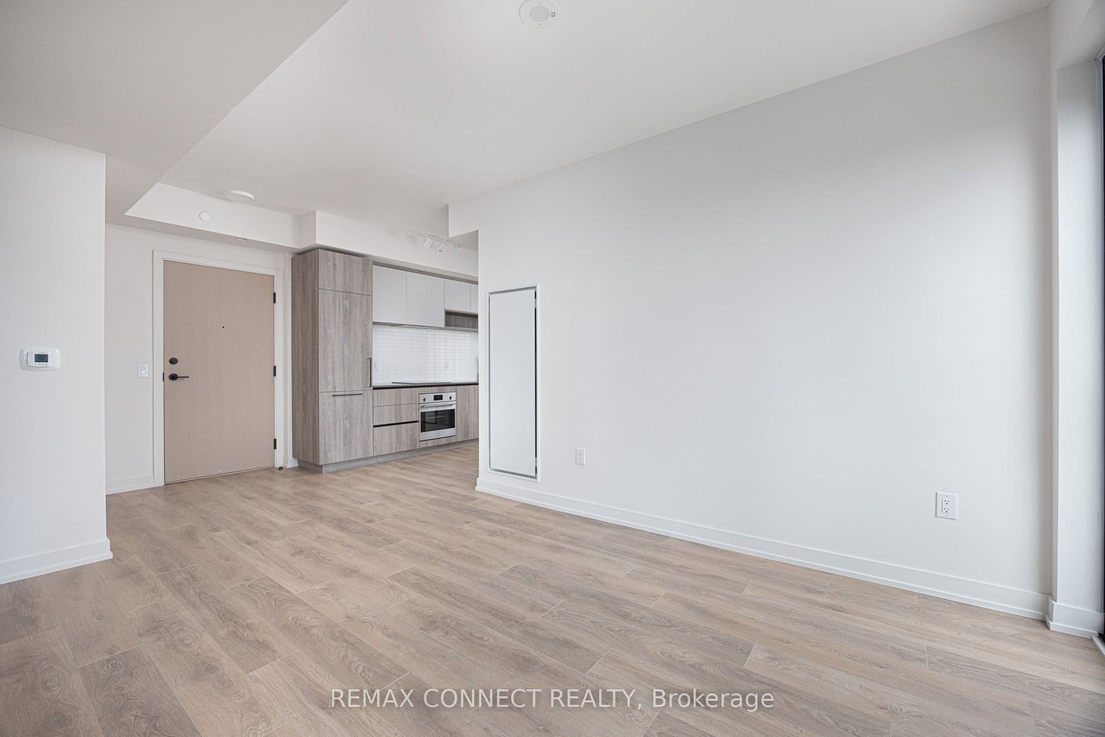 181 Sterling Road 1002, Toronto, ON M6R 2B2