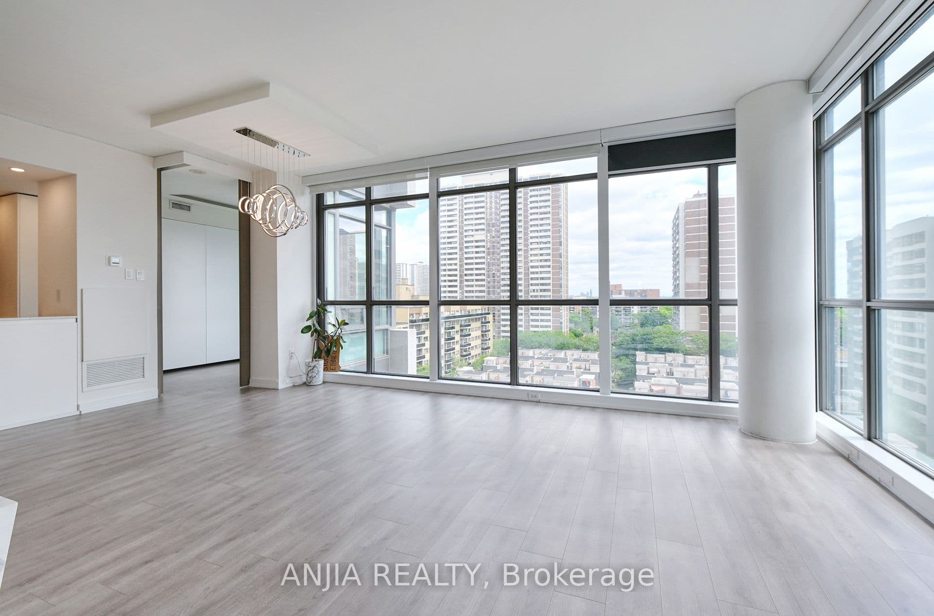 281 Mutual Street 1001, Toronto, ON M4Y 3C4