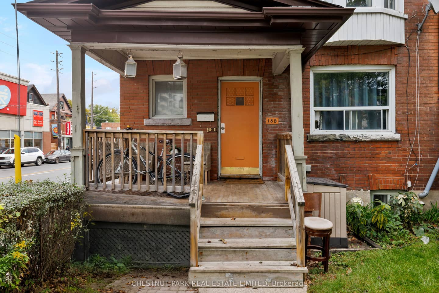 185 Walmer Road, Toronto, ON M5R 2X8