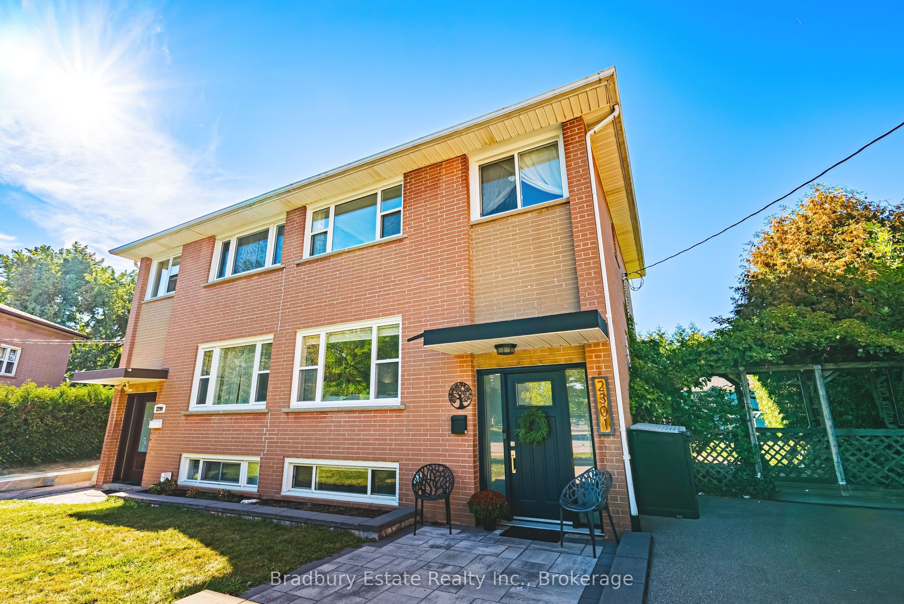 2301 Barclay Road, Burlington, ON L7R 2B7