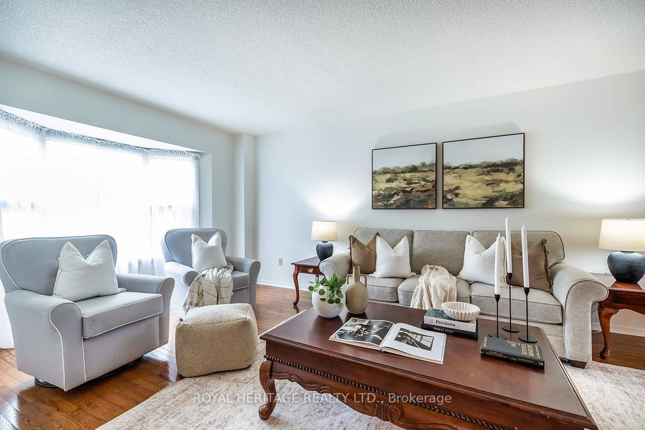 61 Forest Hts Street, Whitby, ON L1R 1T8