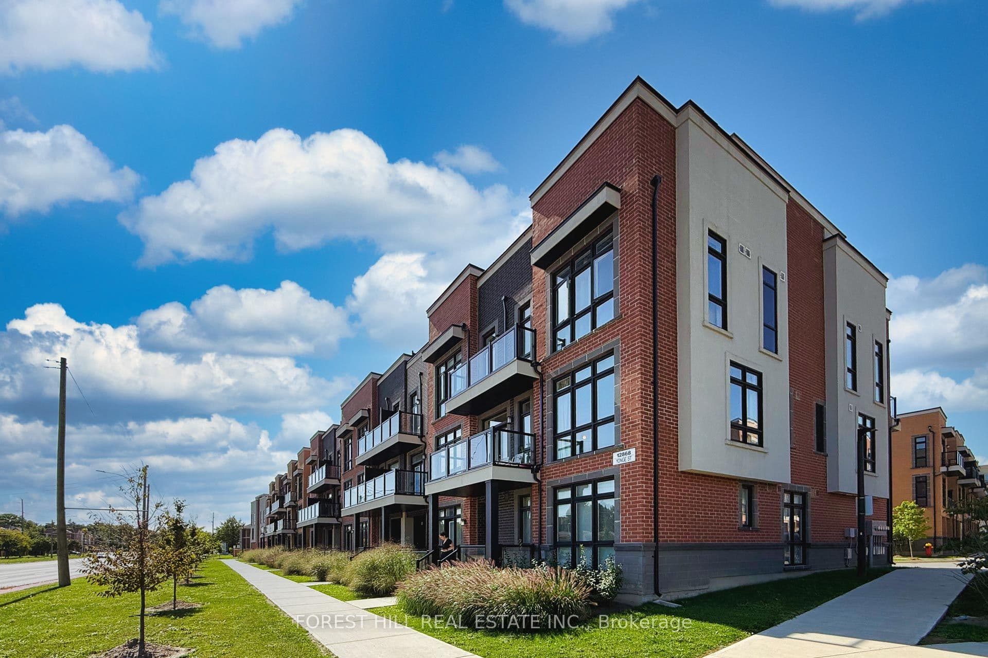 12868 Yonge Street 15, Richmond Hill, ON L4E 1J4