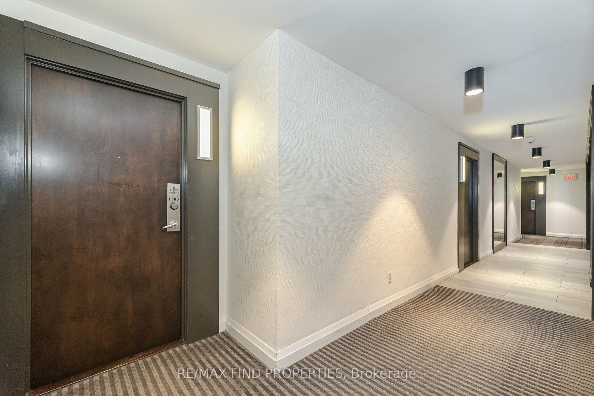 12 Yonge Street 1505, Toronto, ON M5E 1Z9
