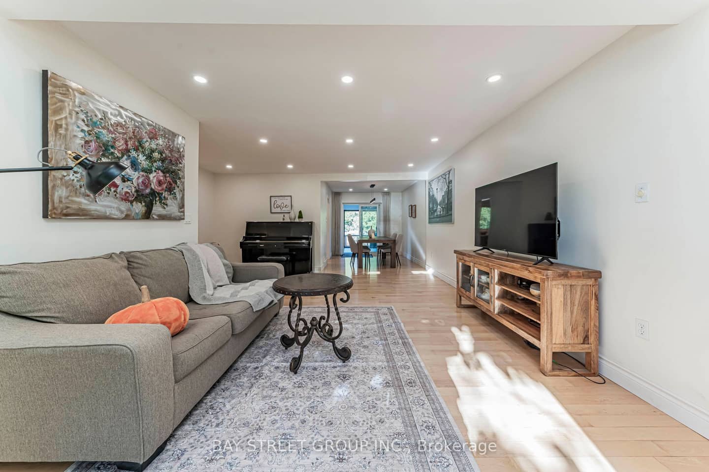 1111 Kent Avenue, Oakville, ON L6H 1Z9