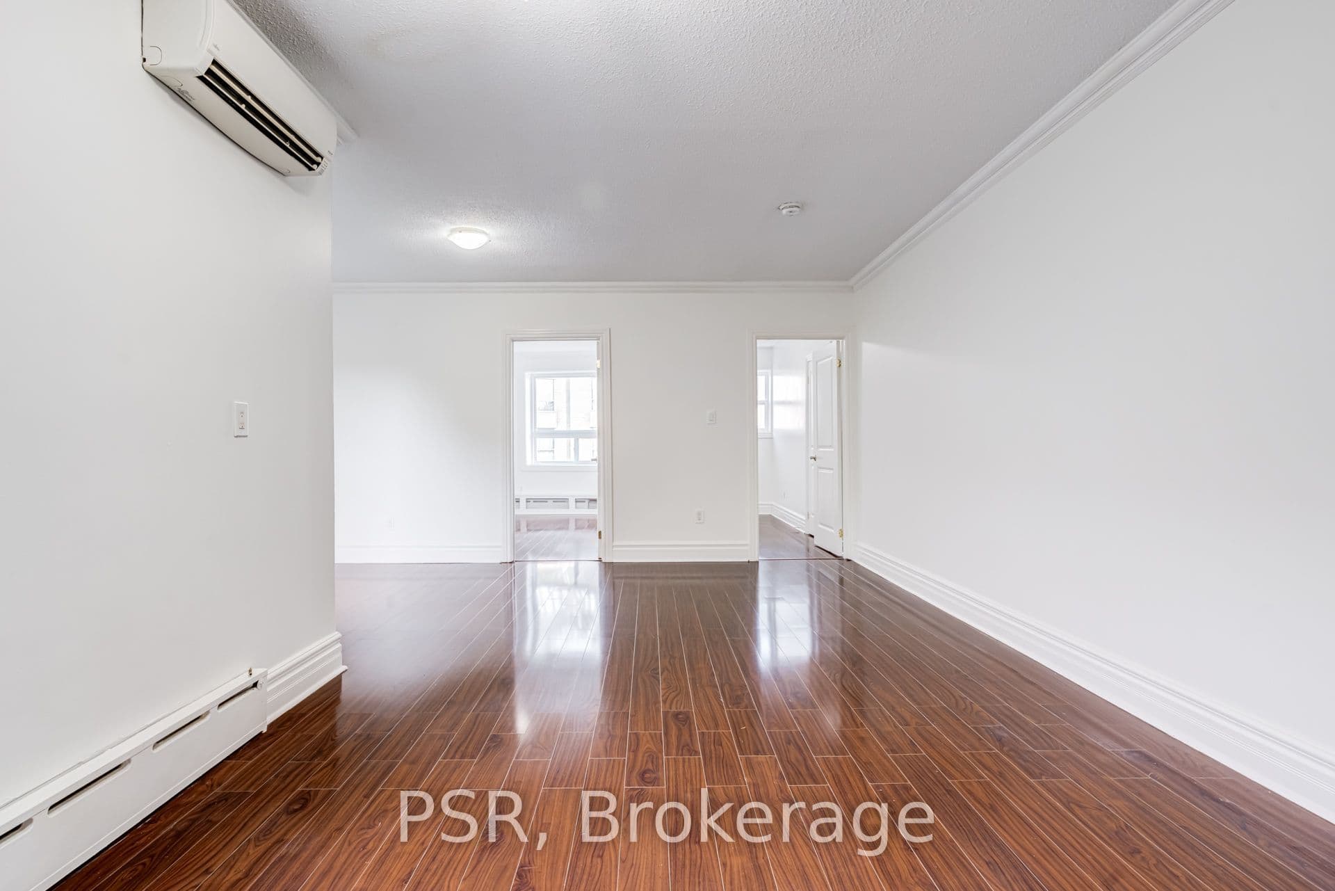 2 Craighurst Avenue 2, Toronto, ON M4R 1J8