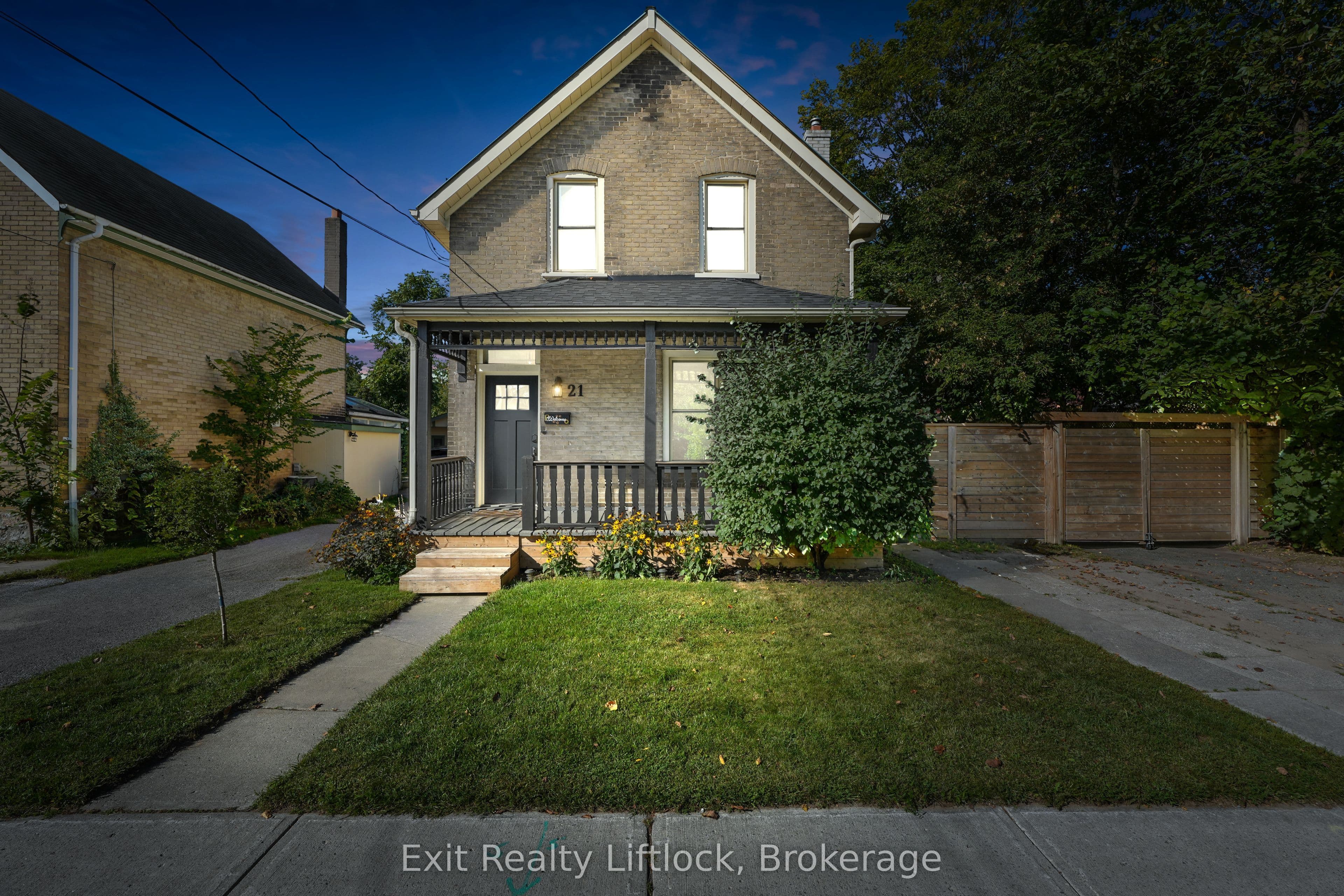 21 Aylmer Street S, Peterborough, ON K9J 3H6
