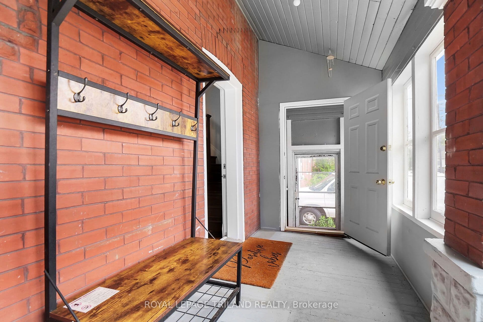 86 Kains Street, St. Thomas, ON N5P 1N7