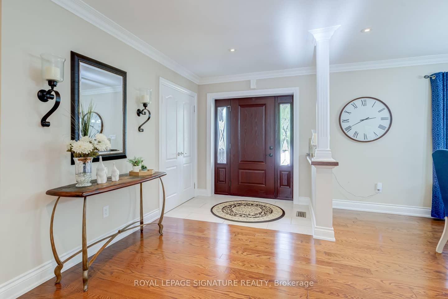 2544 Sharon Crescent, Mississauga, ON L5C 1Y8