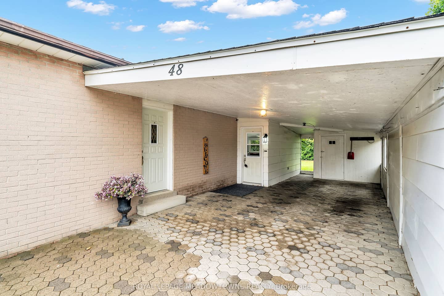48 Garside Avenue, Whitby, ON L1M 1A7